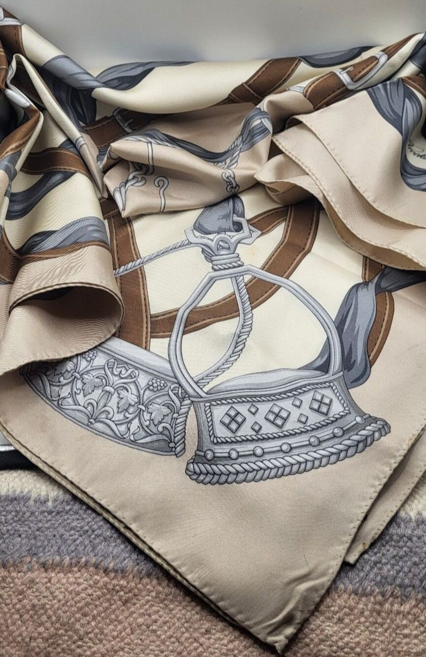 BROOKS BROTHERS 100% Silk Equestrian Scarf Made in Italy -34” Square Rolled Edge